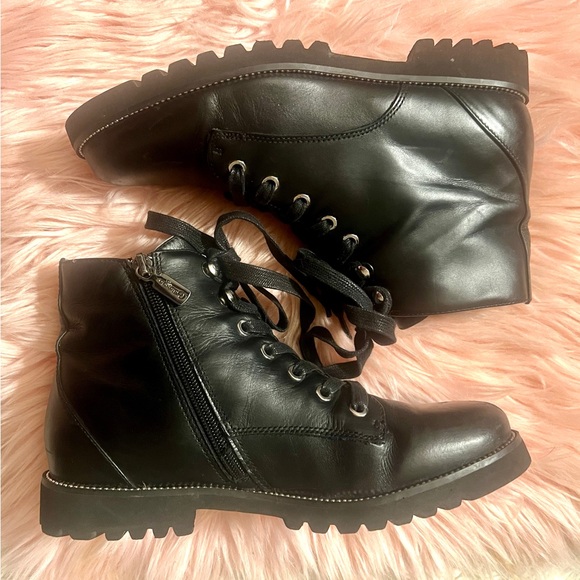 Blondo Rachelle Black Lace-Up Hidden Zip Leather Lug Sole Combat Boots! Sz 8! - Picture 3 of 4